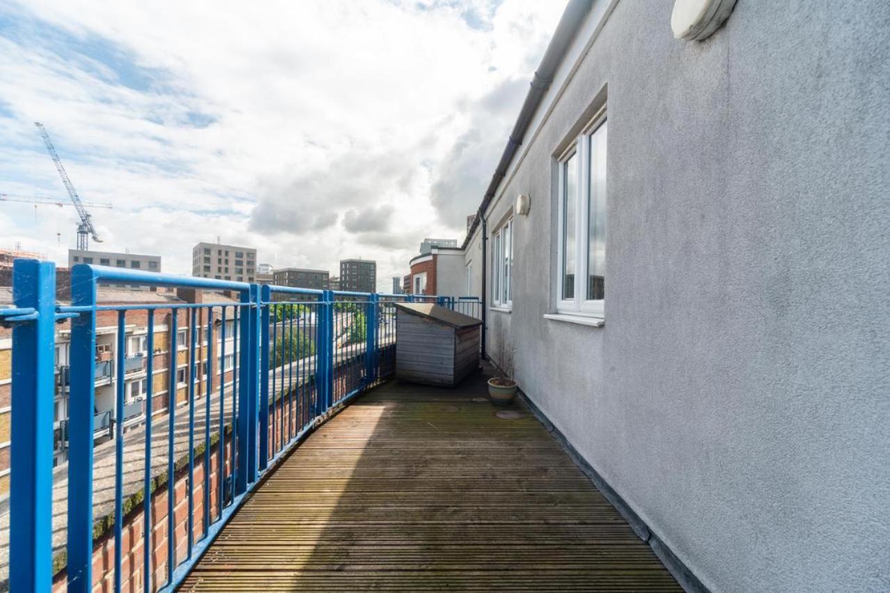 Lovely Penthouse Near Canary Wharf London Exterior photo