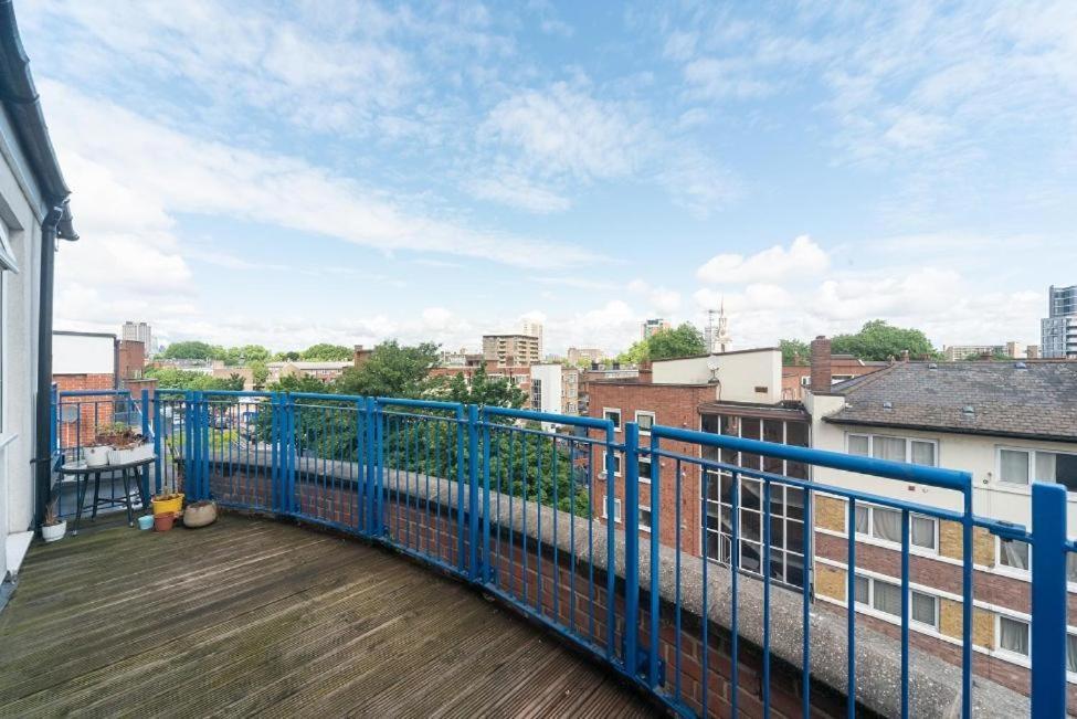 Lovely Penthouse Near Canary Wharf London Exterior photo